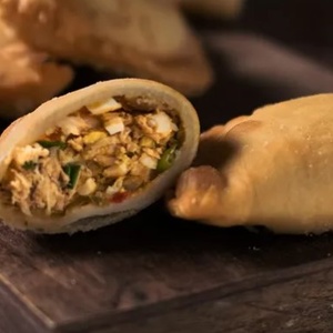 Empanada Frita de Pollo