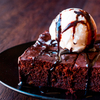 BROWNIE CON HELADO