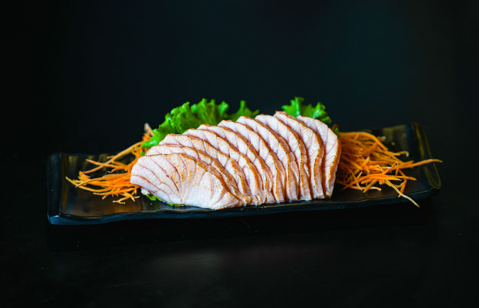 SASHIMI SALMON FLAMBEADO 10UND