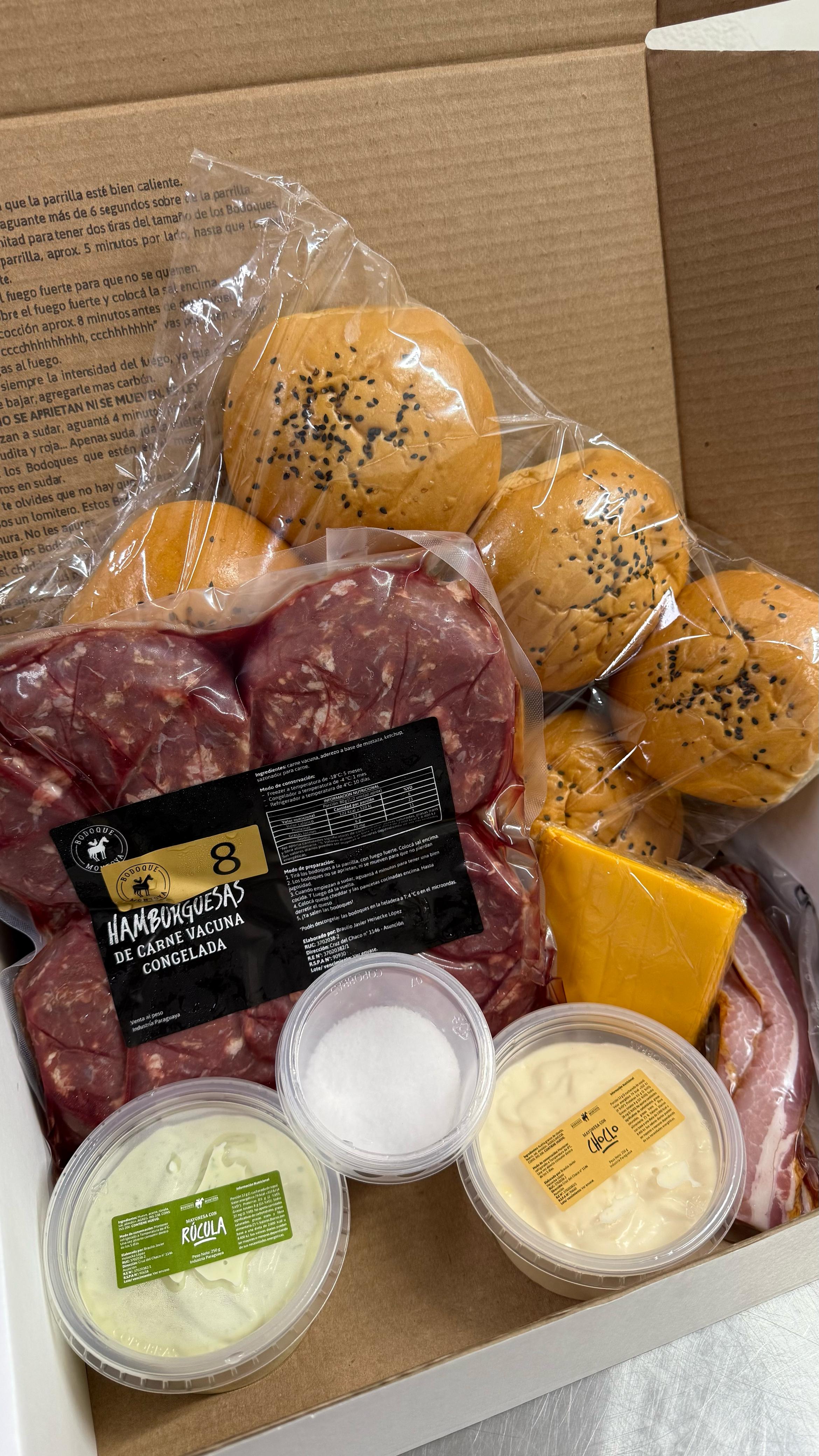 Caja 8 Unidades + 2 Salsas a elección 