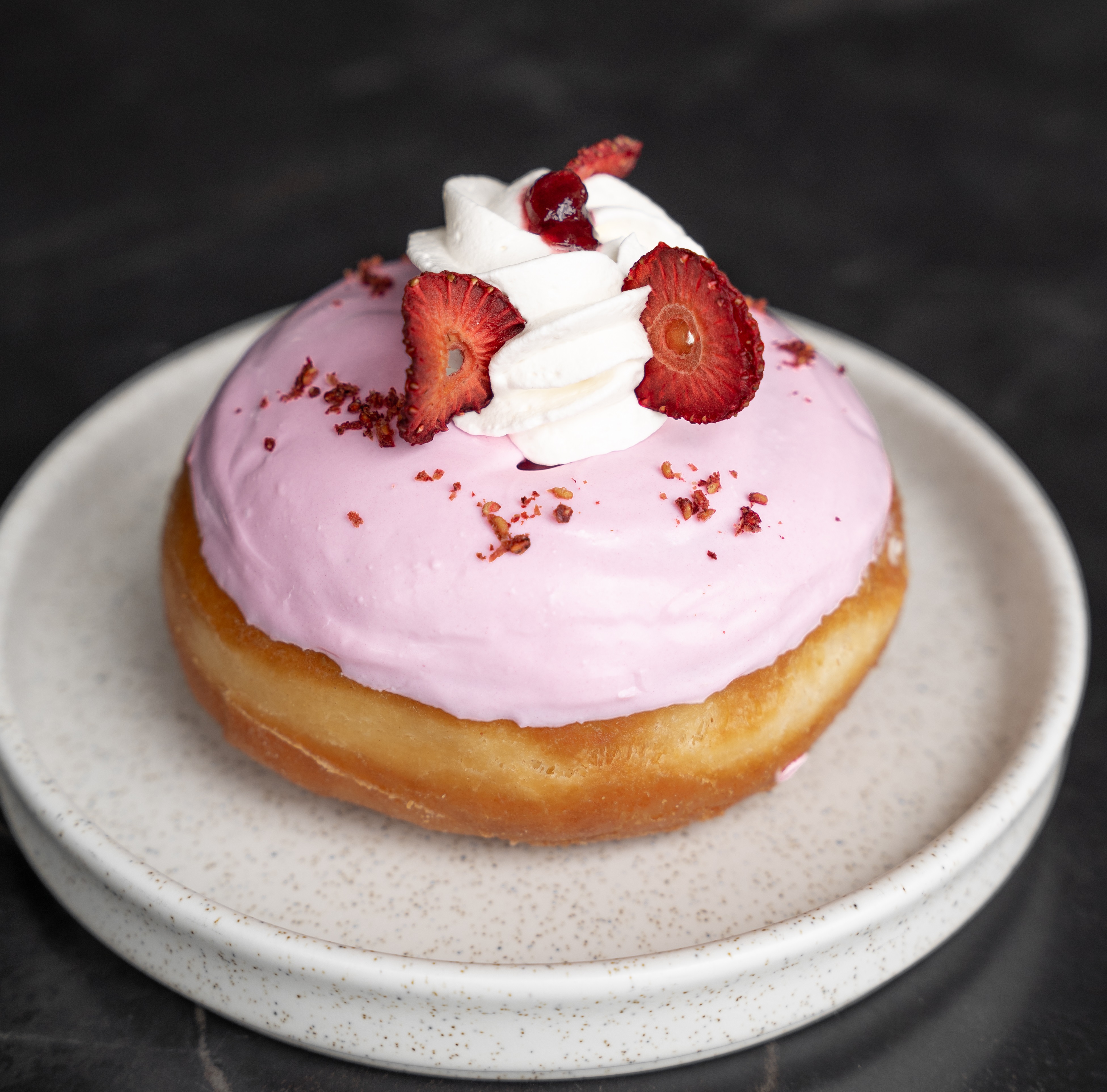 DONUT DE FRUTOS ROJOS