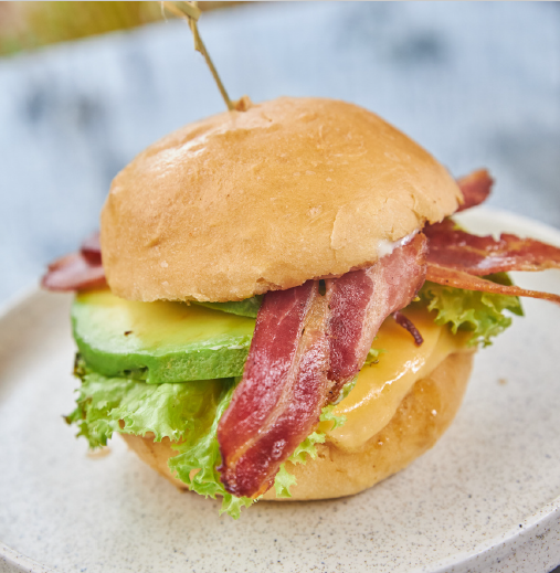 BRIOCHE BURGER DE POLLO A LA MOSTAZA