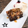 BROWNIE DE CHOCOLATE CON CARAMELO