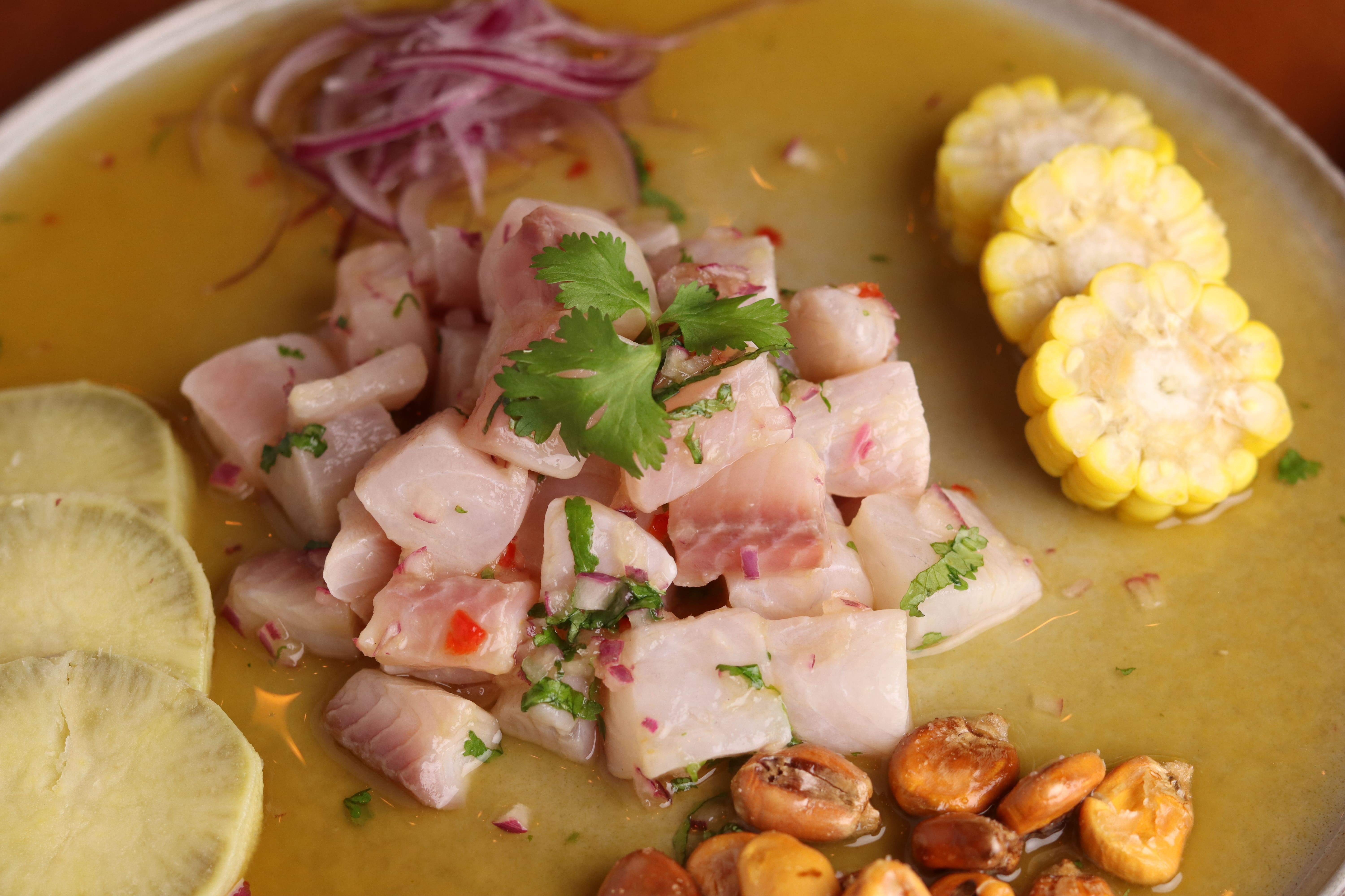 CEBICHE DE PESCADO AL MBURUCUYÁ