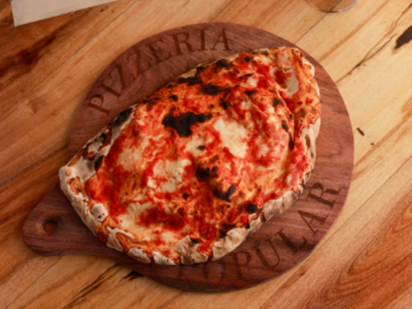 Calzoni piamontes
