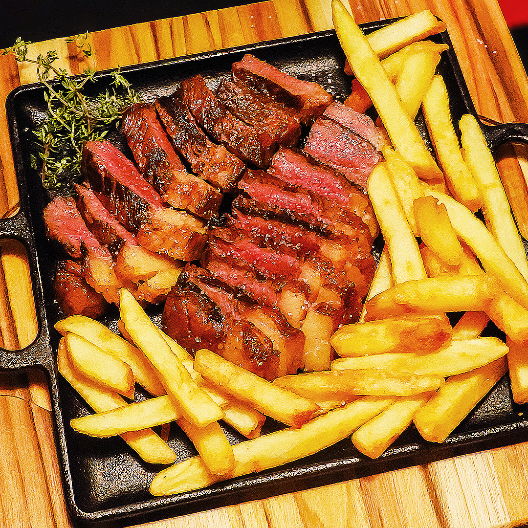 Tiras de Picaña con papas fritas