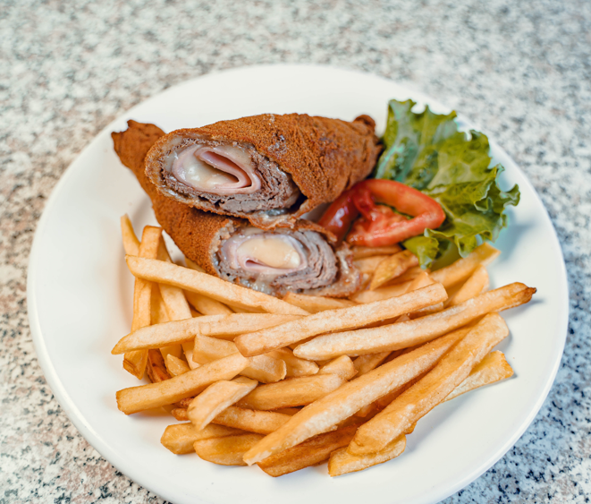LOMITO RELLENO c/ Papas Fritas