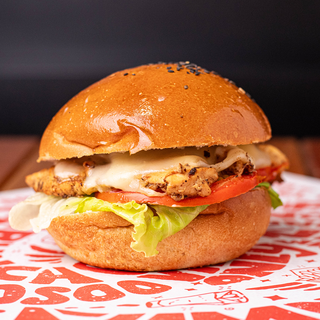 Burger de pollo grillé