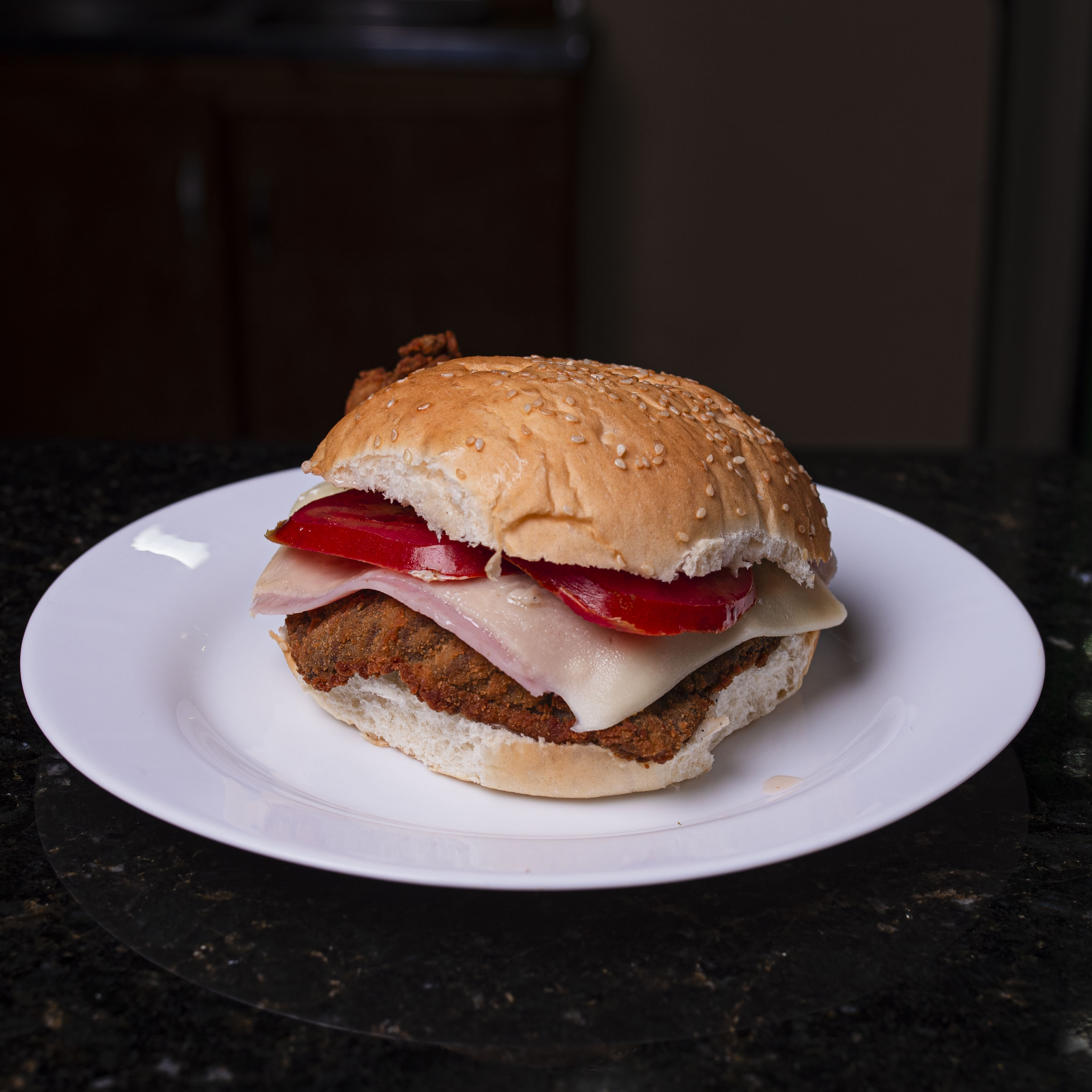 Sand. de Milanesa Carne (Tomate y Jamón y Queso)