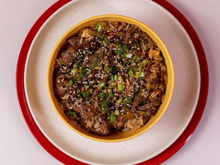 ARROZ FRITO CON CARNE
