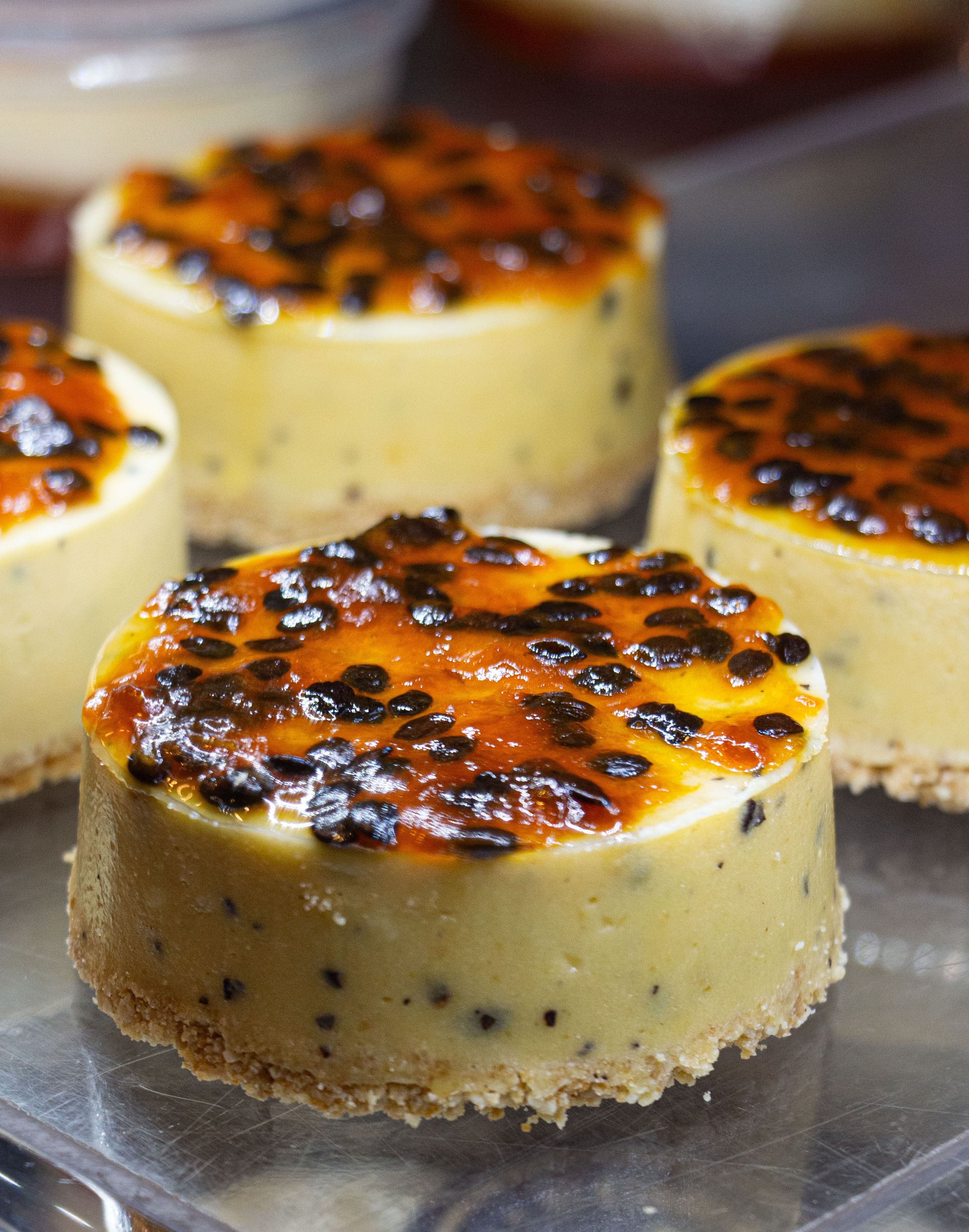 Cheesecake de mburucuyá y chocolate blanco