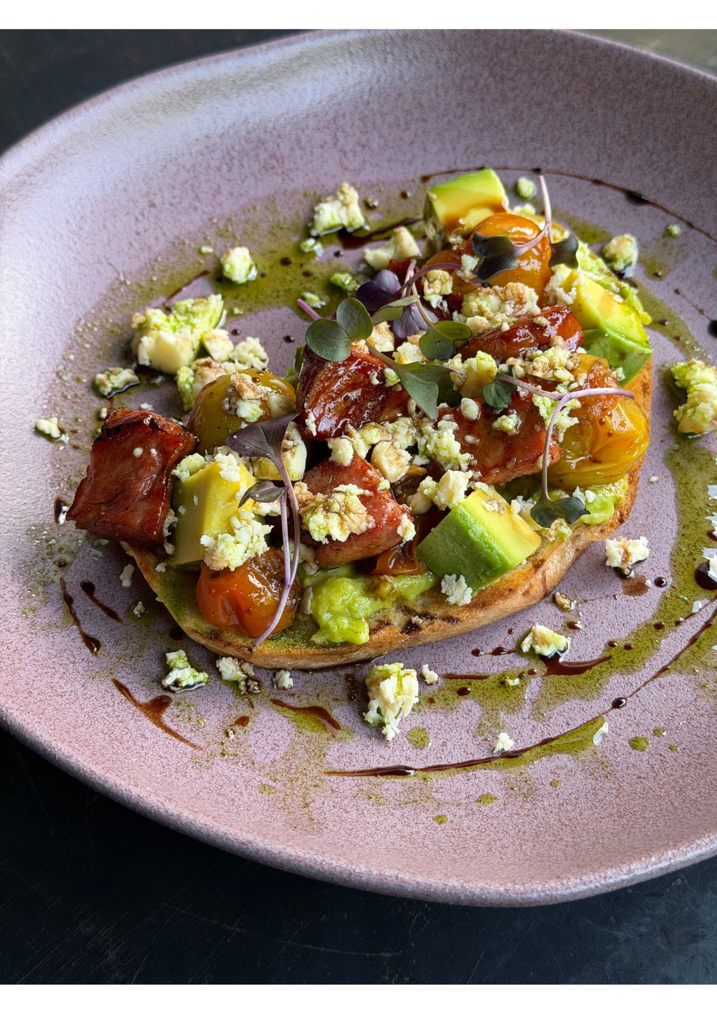TOSTADAS DE AGUACATE