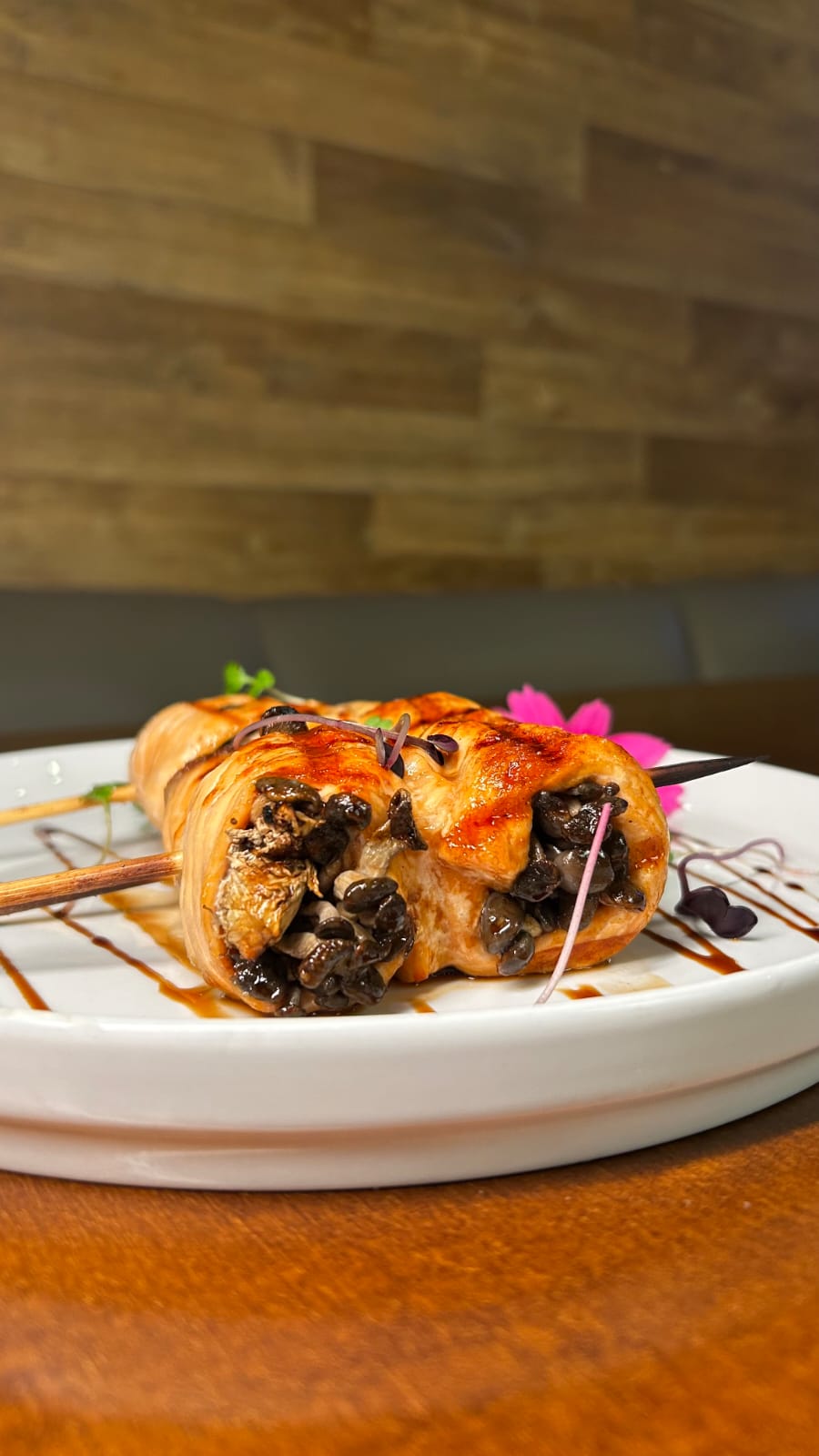 Yakitori de Salmon con Shimeji