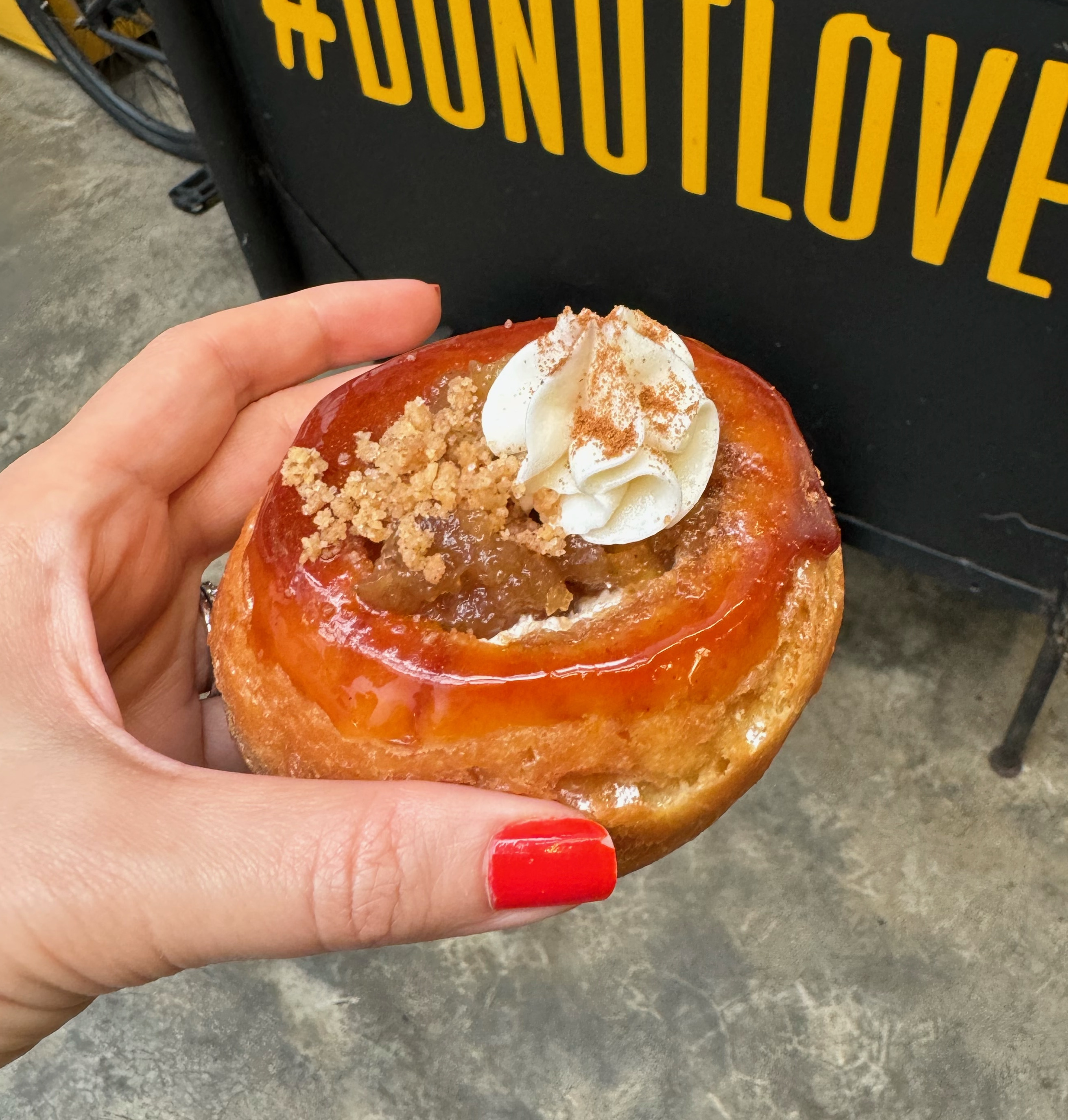 DONUT APPLE PIE