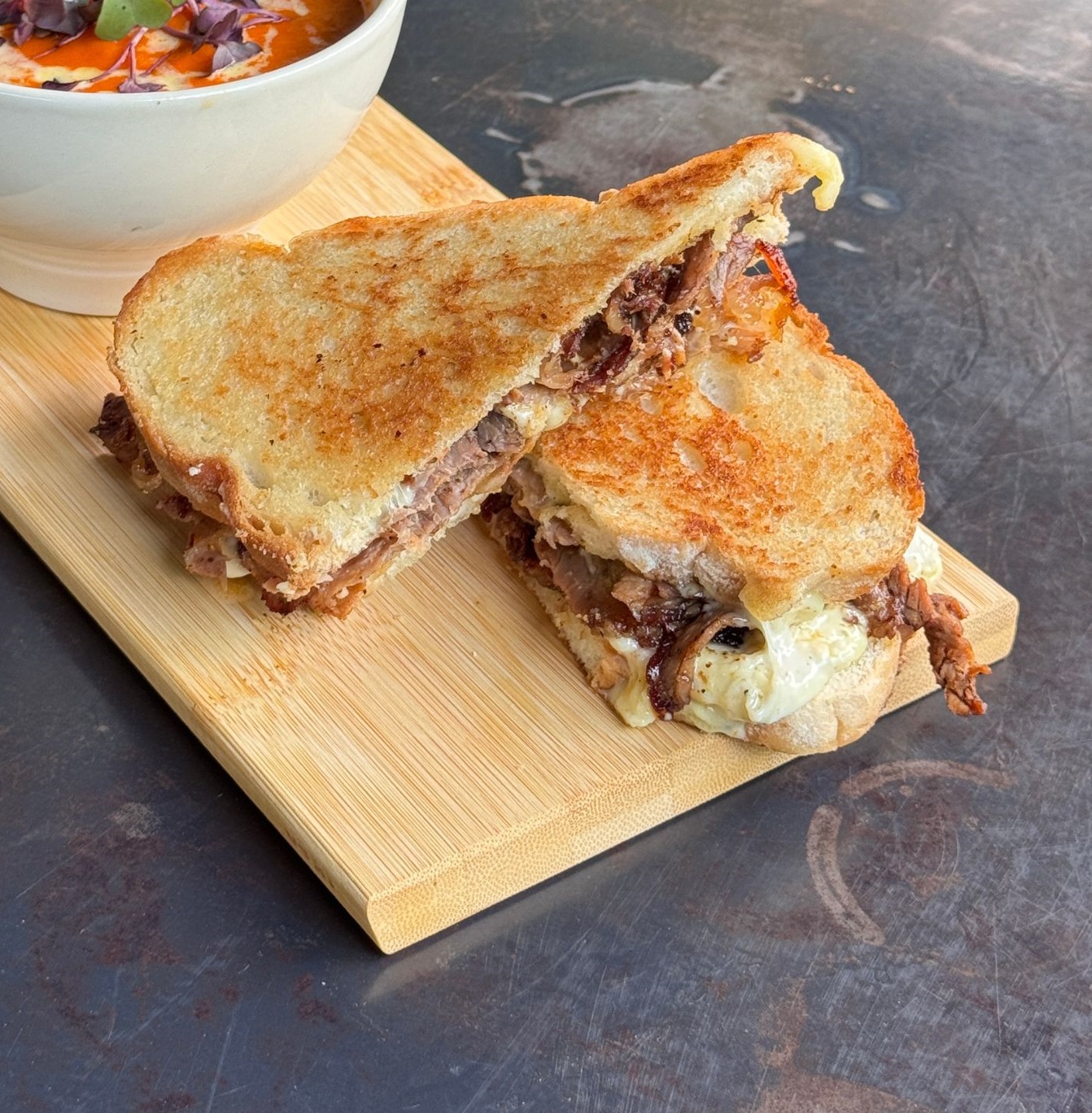 GRILLED CHEESE DE ROAST BEEF