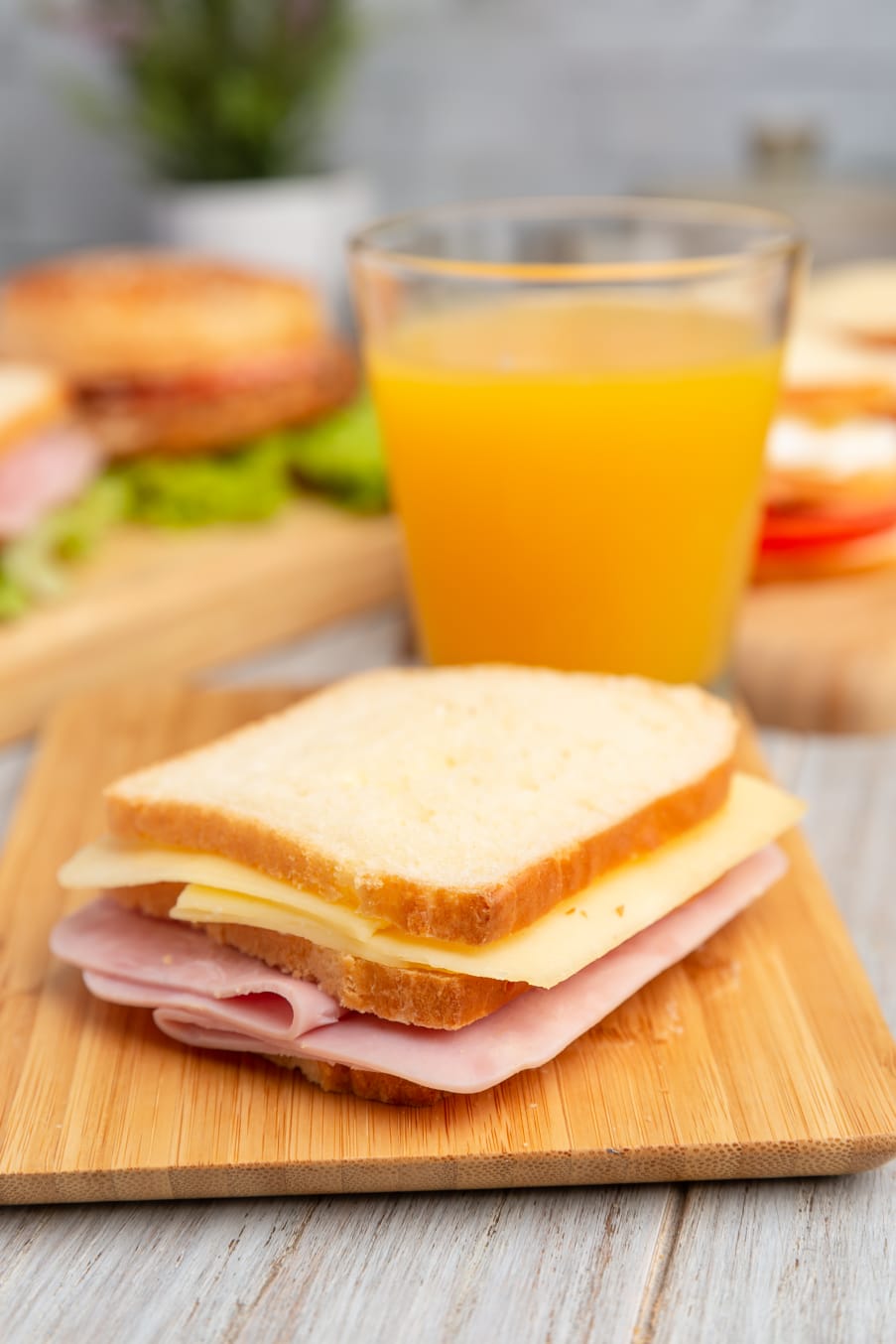SANDWICH DE QUESO