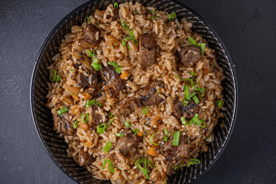 ARROZ FRITO CON CARNE