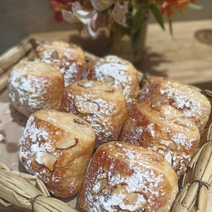 Croissant de almendras mini