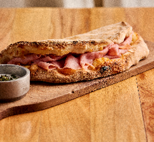 Sandwich Popular a la Leña